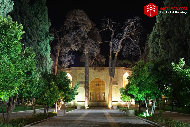 تصویر باغ جهان نما شیراز بازدید در شب