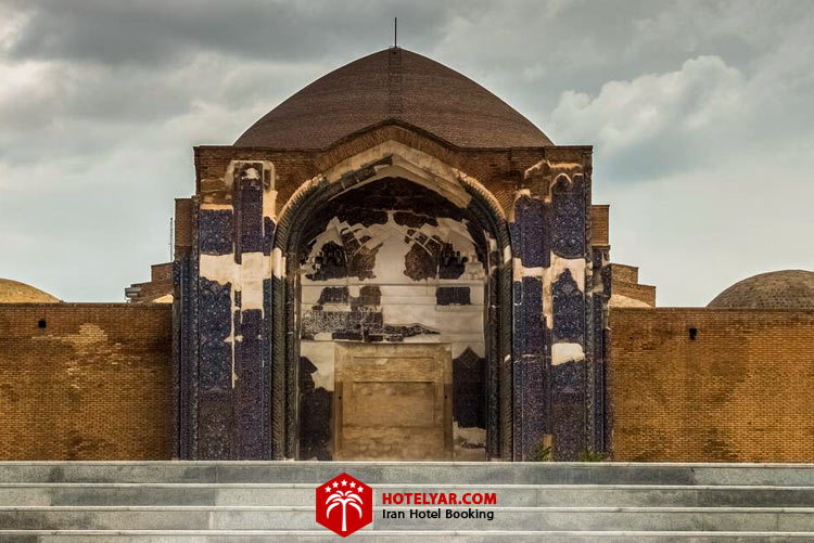 معماری مسجد کبود با مسجد جهانشاه تبریز