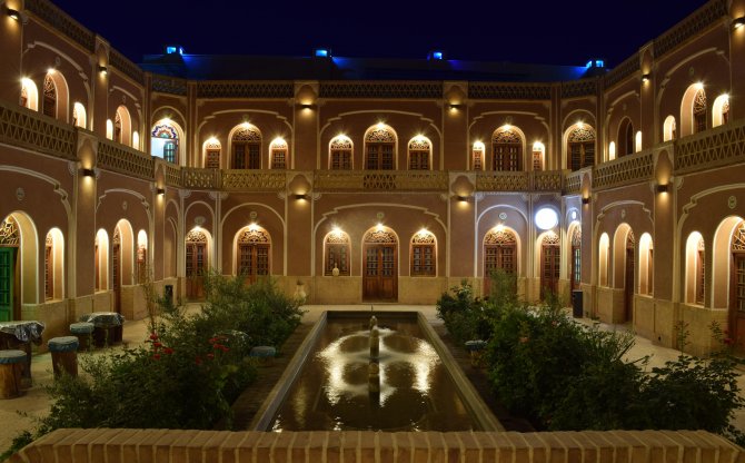 عکس هتل کاروانسرای مشیر یزد
